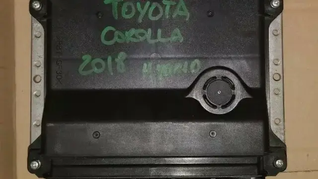 Toyota Controllo Motore ECU 89661-0Z250 mb275400-1721 Toyota usato