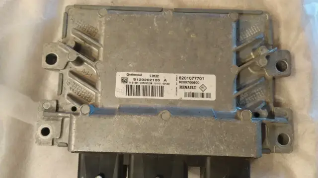 S120202120A CENTRALINA MOTORE ECU SIEMENS SIM32 RENAULT CLIO