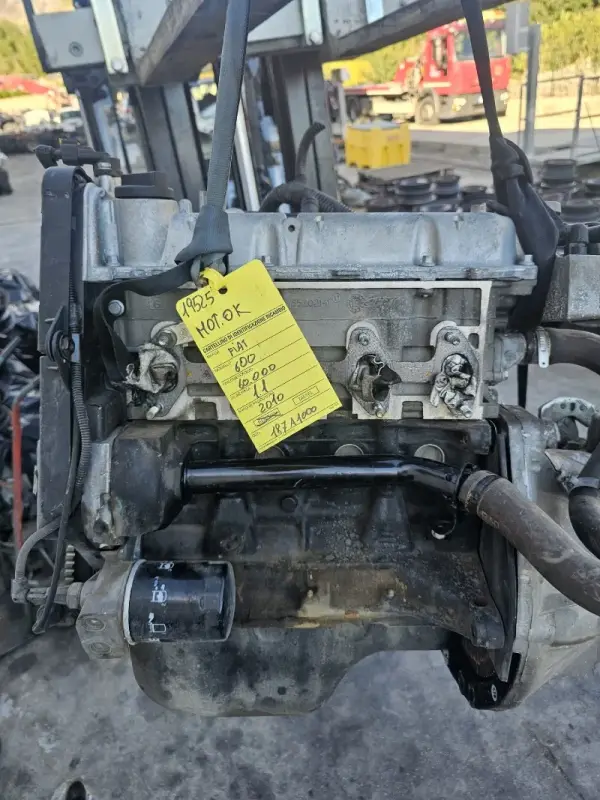 Motore Fiat 600 2010 1.1 187A1000 - tappo olio avvitato con sensore - usato - perfette condizioni 