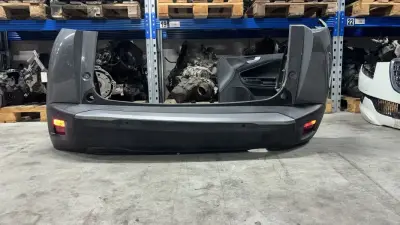 Paraurti posteriore Peugeot 2008 anno 2023 - sensori di parcheggio - in perfette condizioni 
