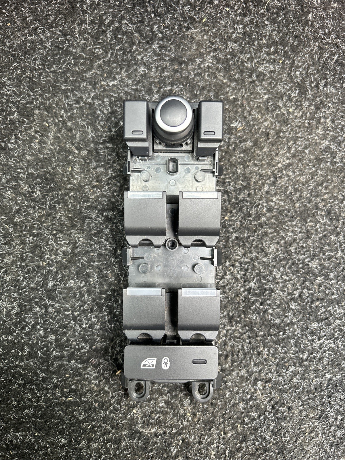 PULSANTIERA ANTERIORE SINISTRA PER LAND ROVER CPLA-14540-AG