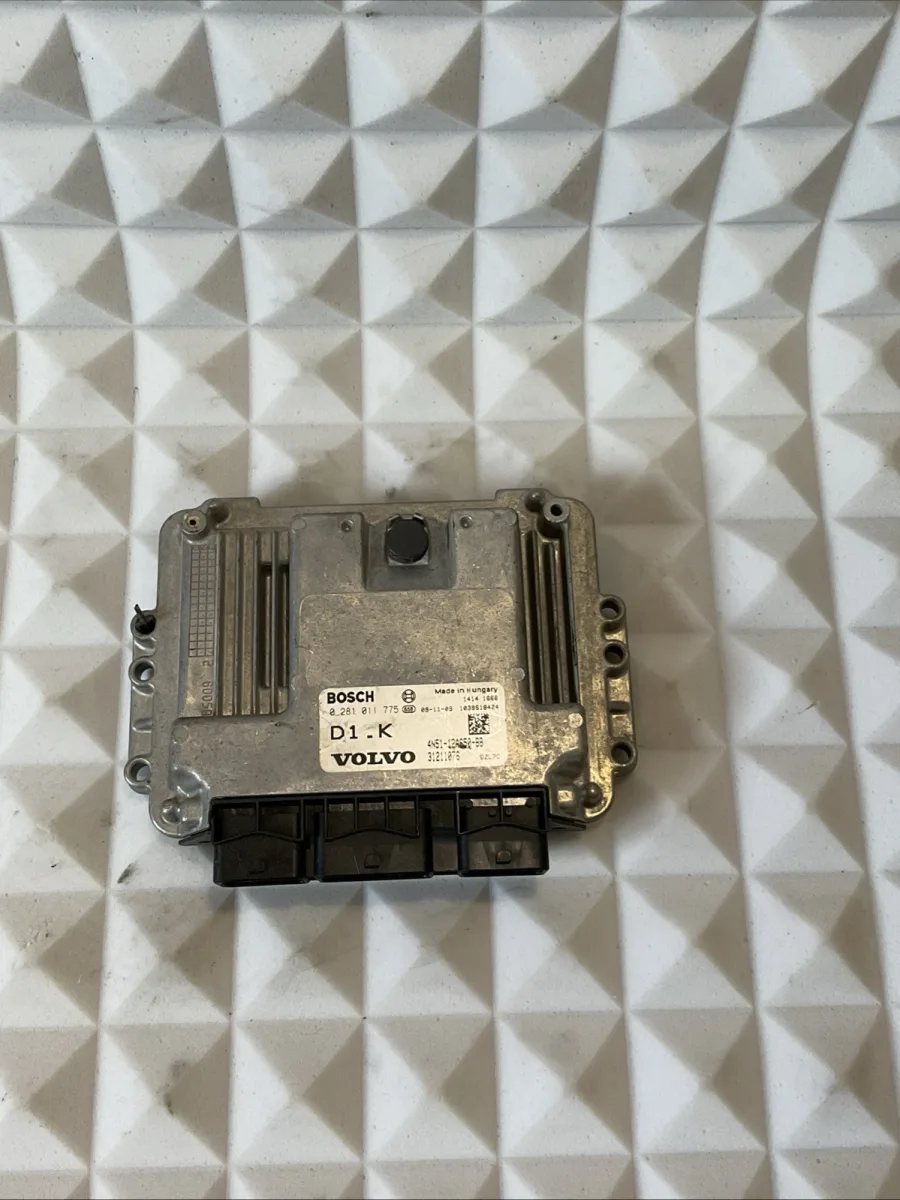 Bosch 0281011775 | 0281 011 775 | 4N5112A650BB | 31211076 | Centralina motore