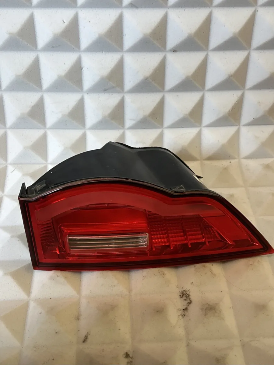 Fanale stop interno RH HK83-15K272-AA HK8315K272AA Jaguar F-Pace Jaguar
