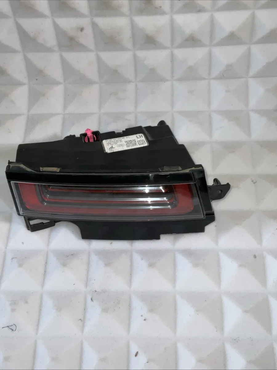 FARO FANALE PORTELLONE POSTERIORE SINISTRO LAND ROVER EVOQUE  K8D213A421AC Land Rover