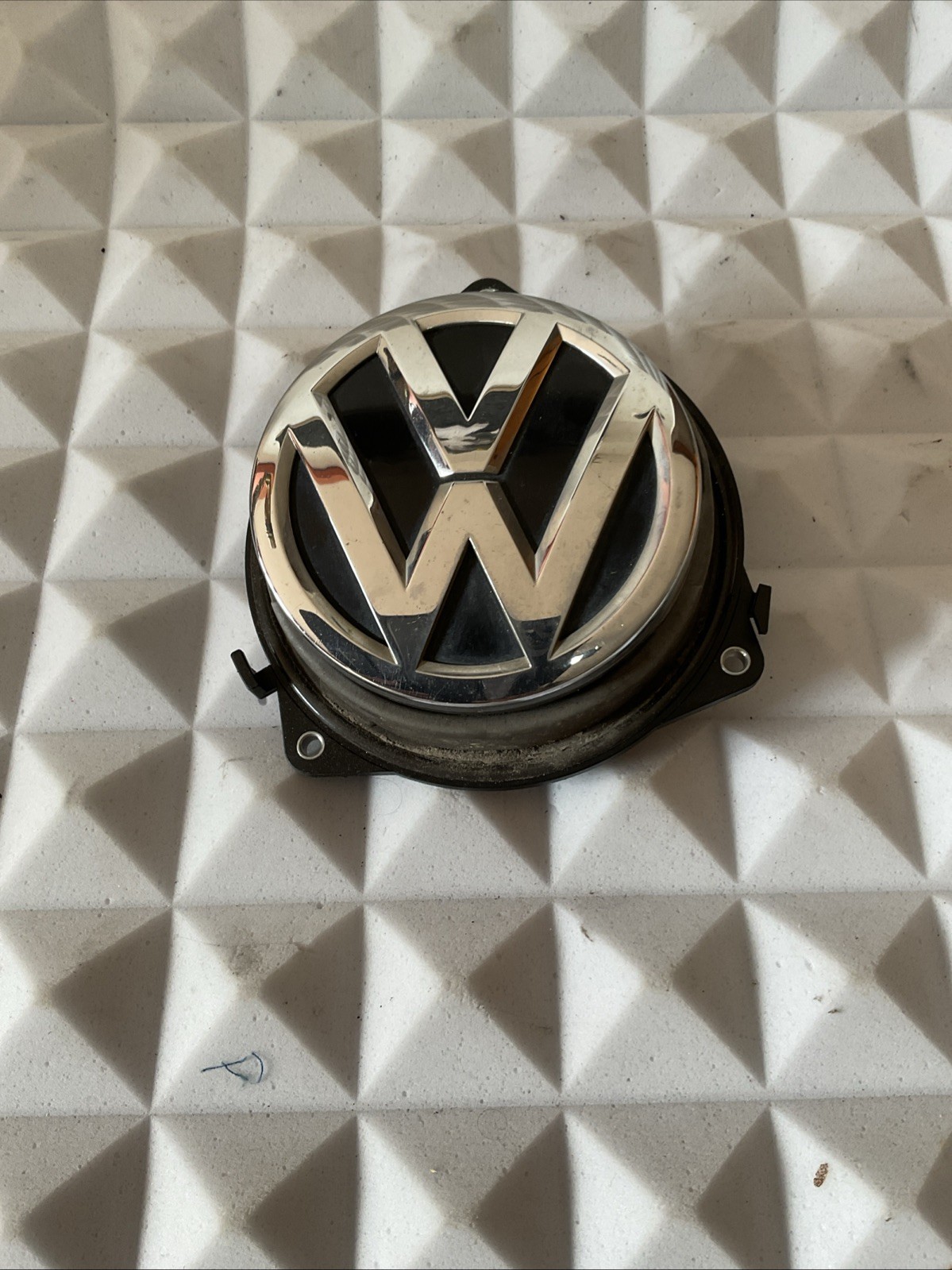 MANIGLIA ESTERNA PORTELLONE POSTERIORE VOLKSWAGEN GOLF 7 VII (5G6827469C) USATA Volkswagen