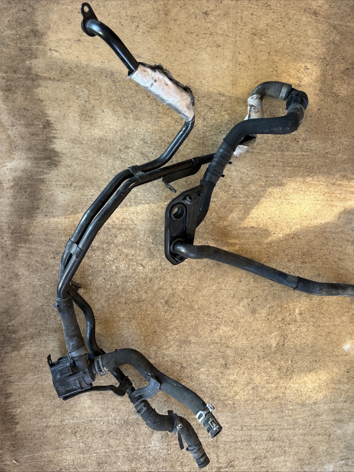 Tubi liquido raffreddamento Audi convoglia flessibili 80A819552 059121449N Audi