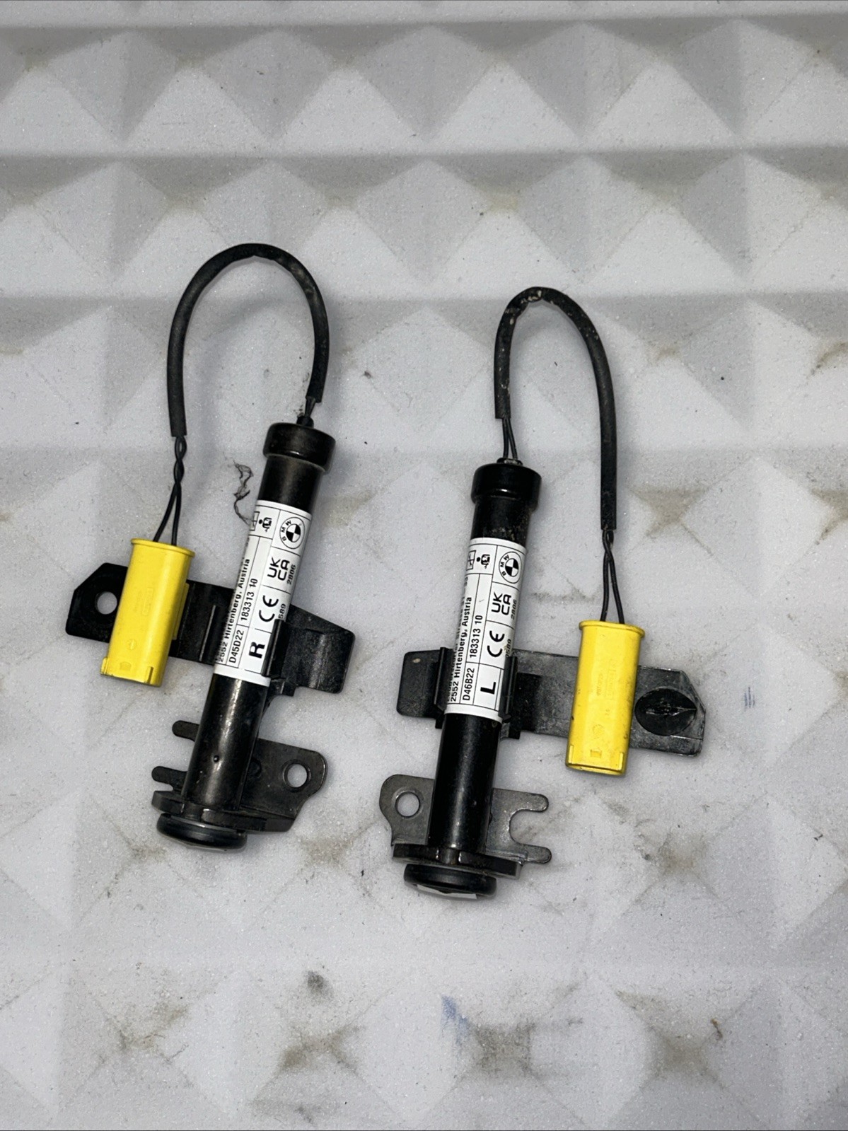 Attuatore Cerniera Cofano BMW 18331310 SX DX D45D22 D46B22 Originale BMW