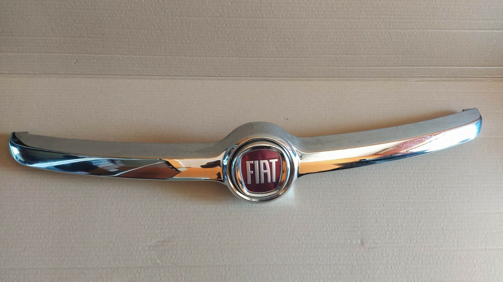 STEMMA MASCHERINA CEOMATA LOGO FIAT 500 L Fiat